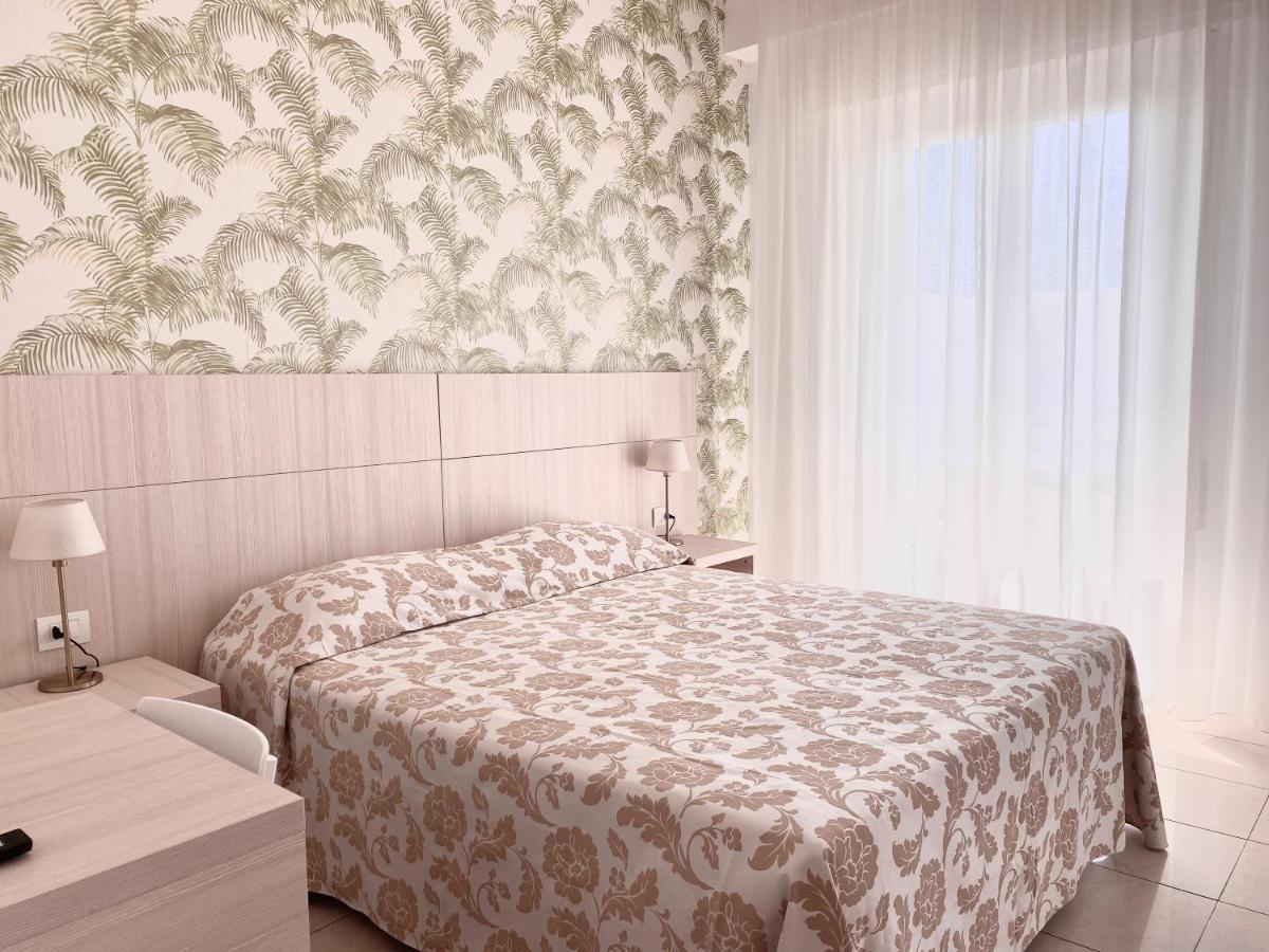 Santa Barbara Hotel & Apartments Bellaria-Igea Marina Ngoại thất bức ảnh