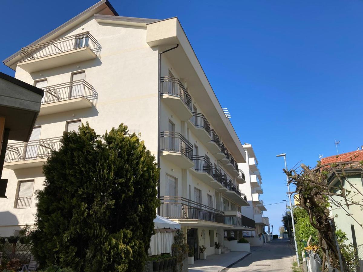 Santa Barbara Hotel & Apartments Bellaria-Igea Marina Ngoại thất bức ảnh