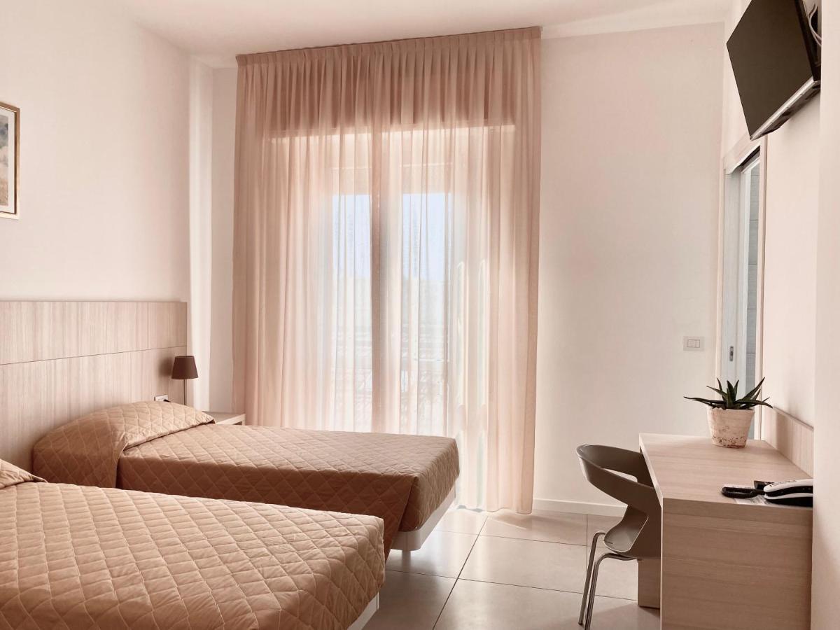 Santa Barbara Hotel & Apartments Bellaria-Igea Marina Ngoại thất bức ảnh